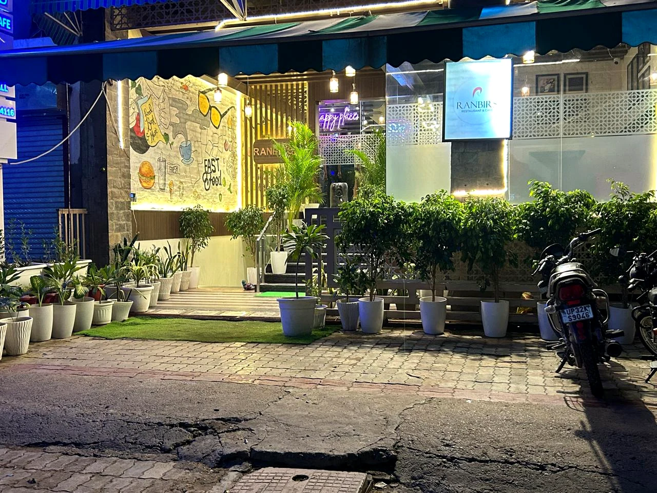 Ranbirs Cafe and Restaurant exterior in Alambagh